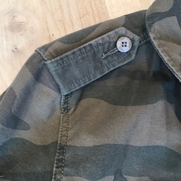 TNA Camo jacket size medium. - Picture 5 of 6